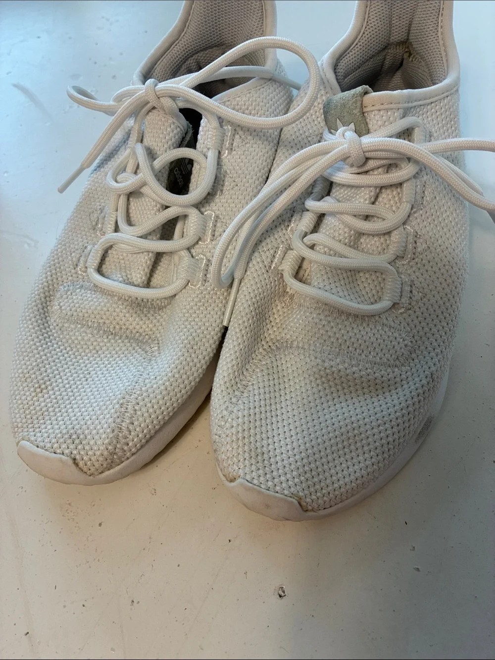 Adidas Sz 4 Youth White Tie Up Sneakers
